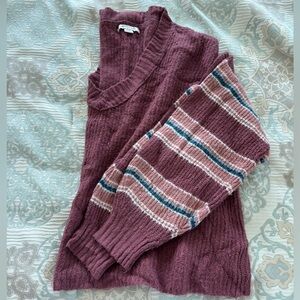 American Eagle V Neck Sweater